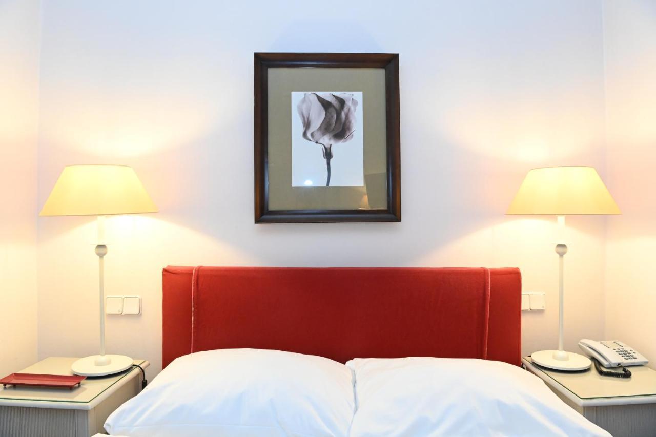 Single Room,1107263442:JPEG